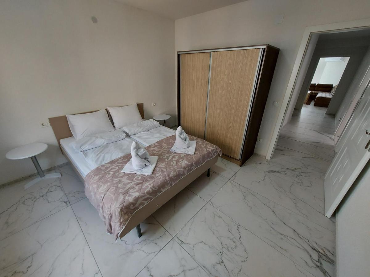 Unique Apartmens City Center บิโตลา ภายนอก รูปภาพ