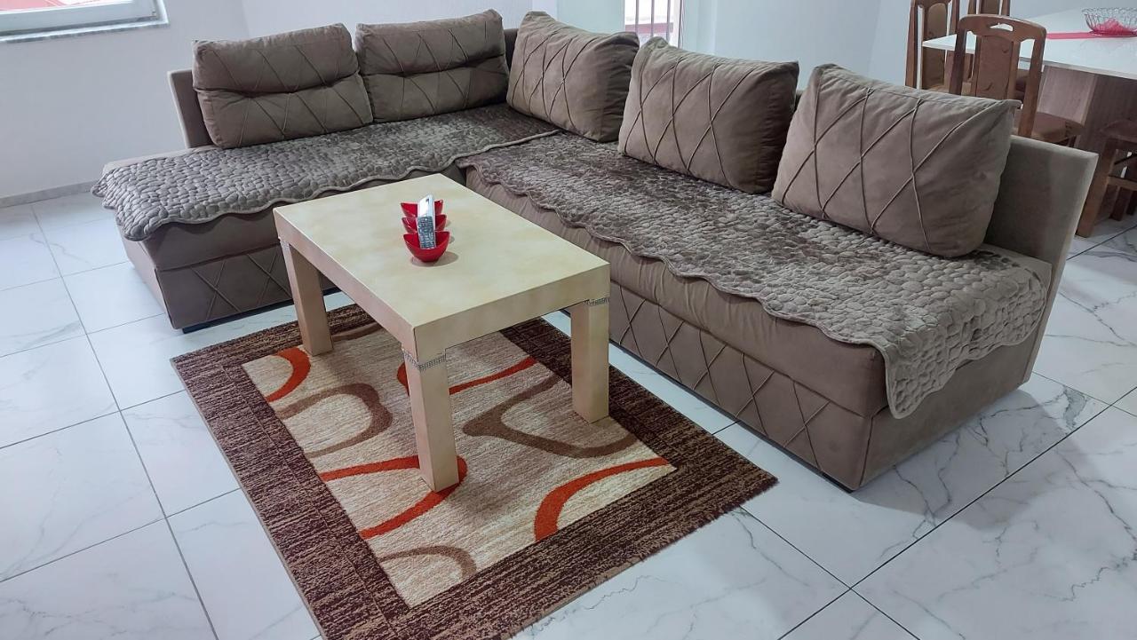 Unique Apartmens City Center บิโตลา ภายนอก รูปภาพ