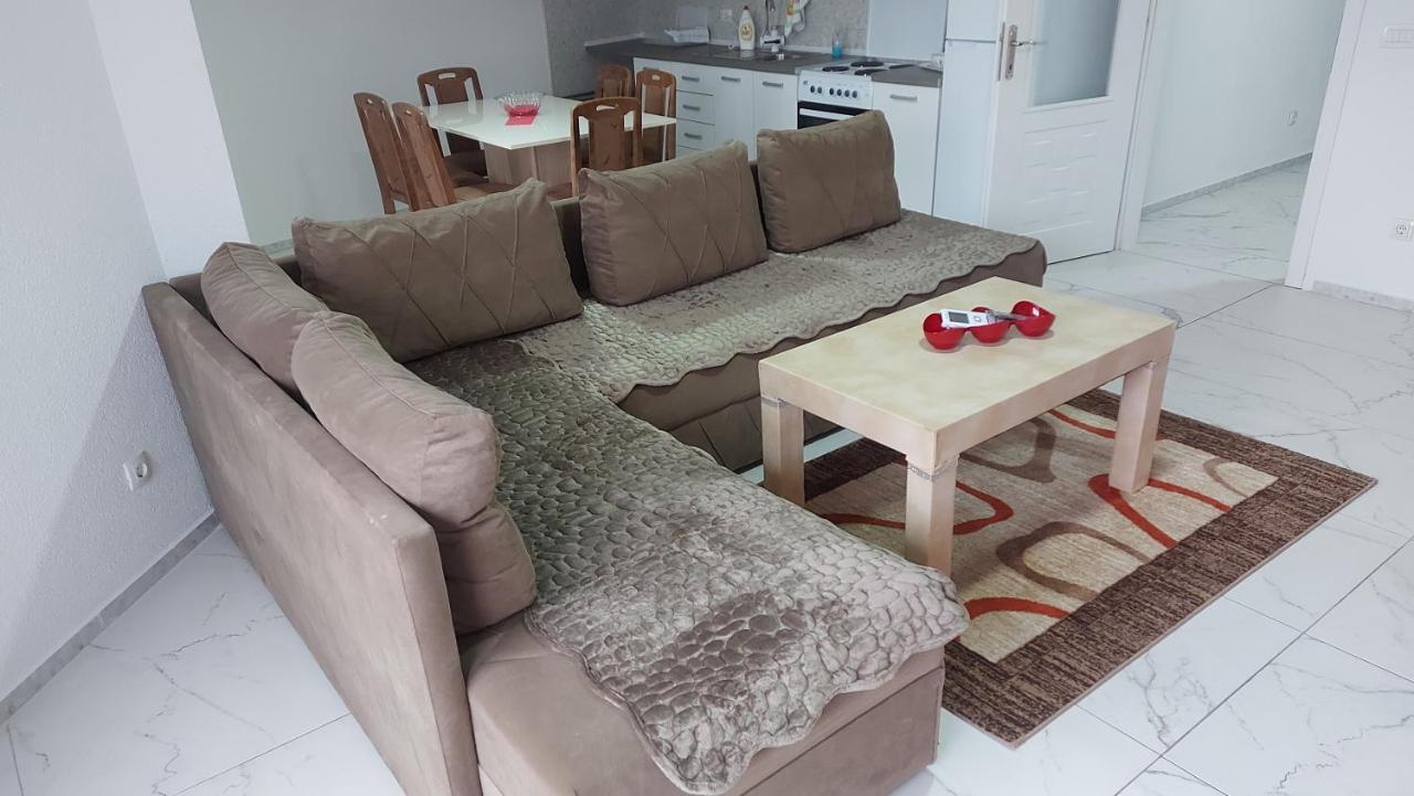 Unique Apartmens City Center บิโตลา ภายนอก รูปภาพ