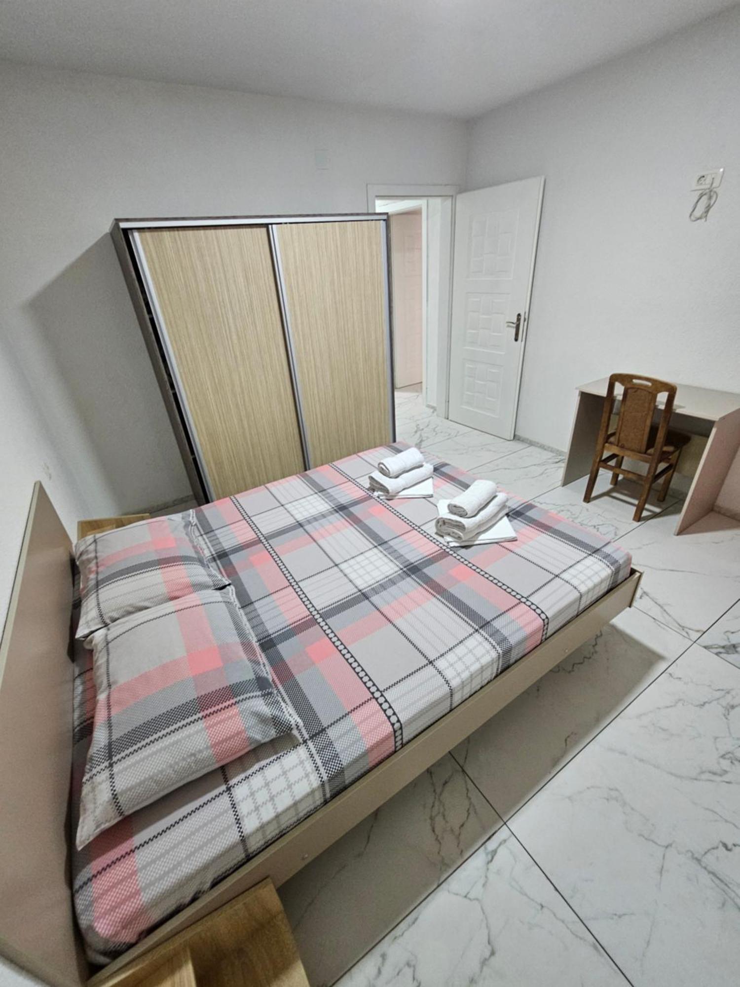 Unique Apartmens City Center บิโตลา ภายนอก รูปภาพ