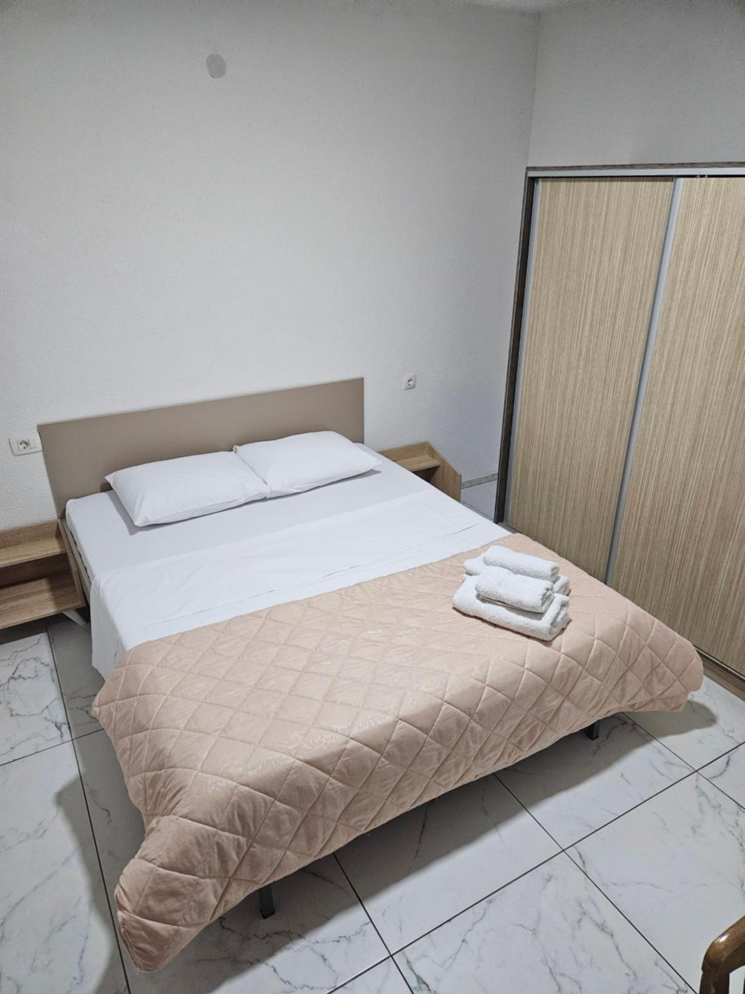 Unique Apartmens City Center บิโตลา ภายนอก รูปภาพ